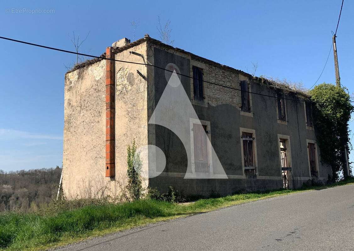 Terrain à GENSAC