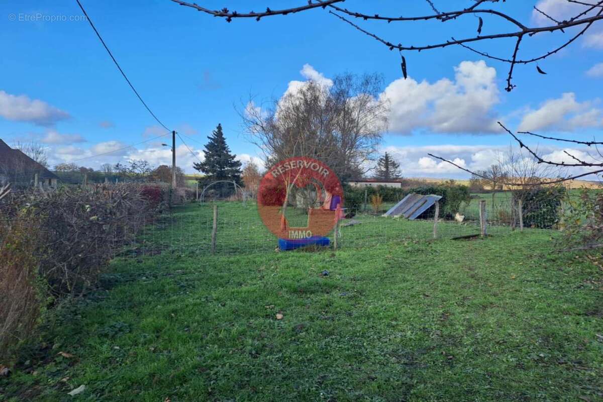 Maison à PRECY-SOUS-THIL