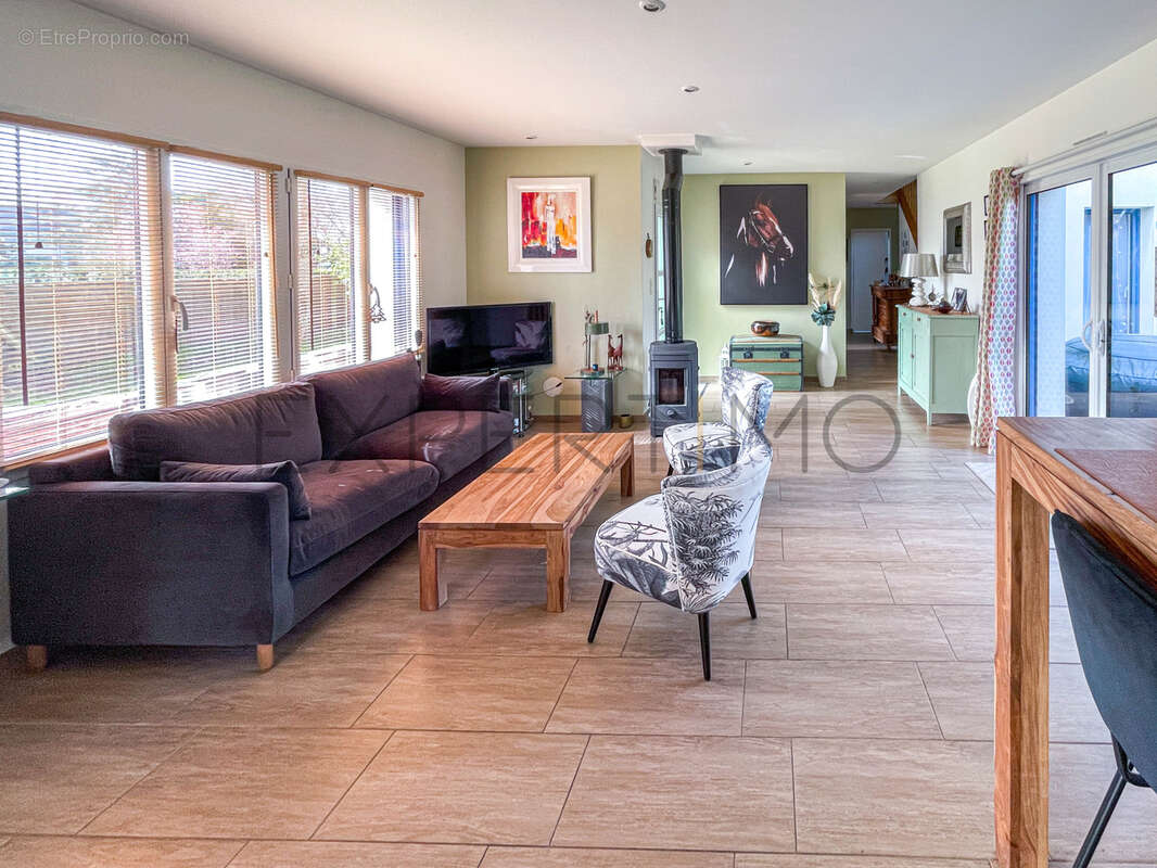 Maison à SAINT-LYPHARD