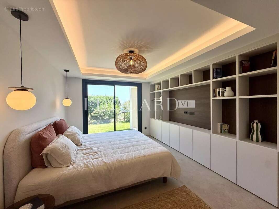 Somptueuse villa complètement rénovée avec piscine chauffée et splendide vue mer panoramique - photo 24