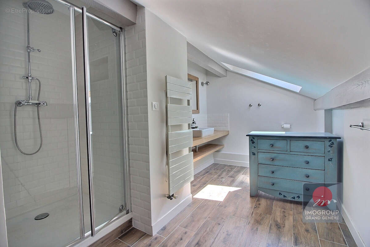 Maison à CHENS-SUR-LEMAN