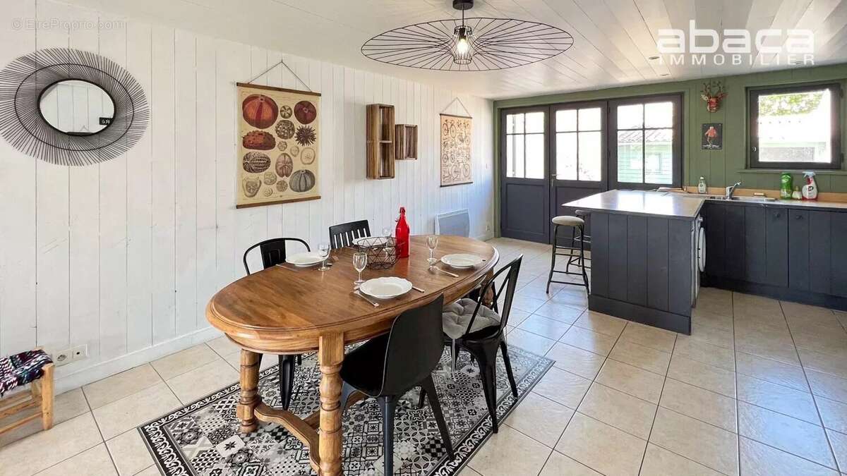 Maison à LE BOIS-PLAGE-EN-RE