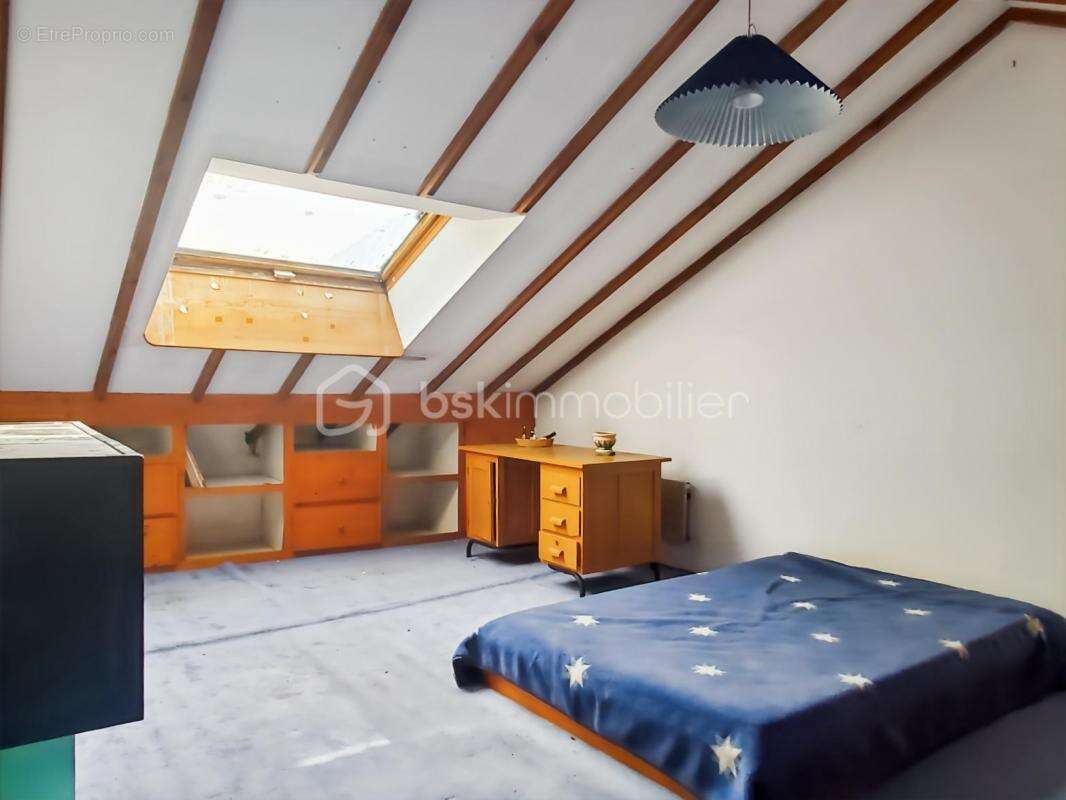 Maison à MAIRE-LEVESCAULT