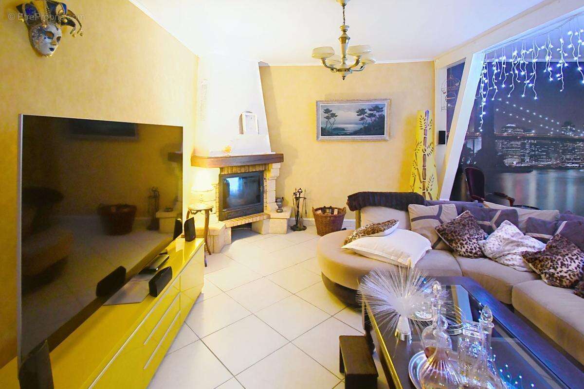 Belle maison de caractère à Lexy, 208m2 + véranda 55m2 + grenier aménageable de 75m2 , terrain plus de 6 ares, garage - photo 13