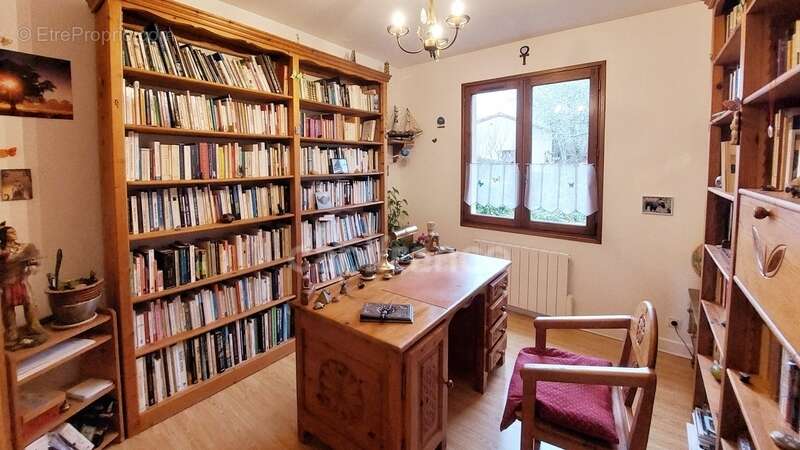 Maison à Sergeac de 151m², 6 pièces, au calme, sans vis à vis, sans travaux avec vue dégagée + garage XXL + chalet - photo 7