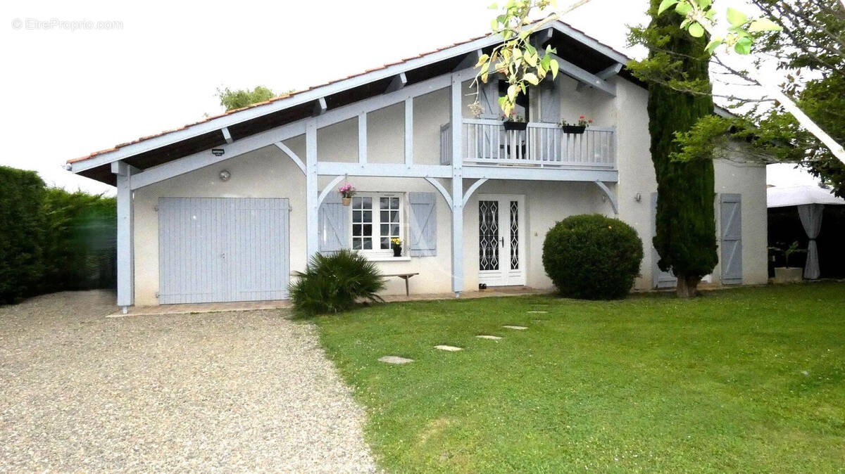 Maison à SAINT-GEIN