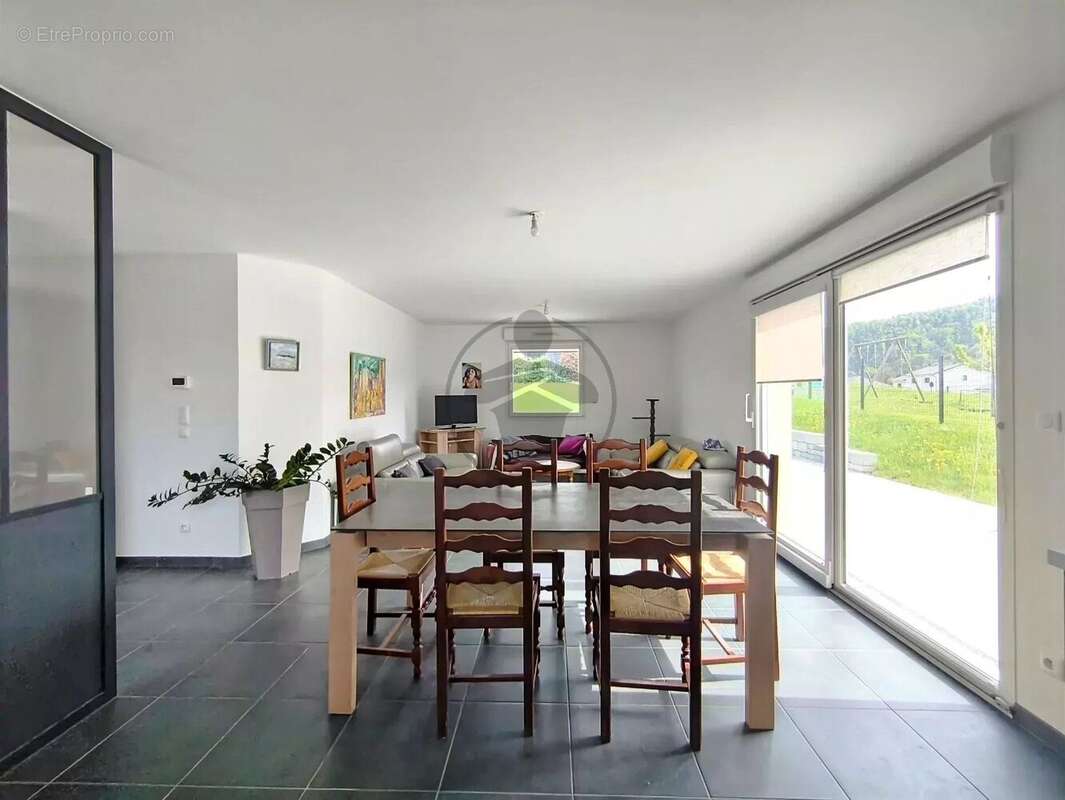 Maison à BAUME-LES-DAMES