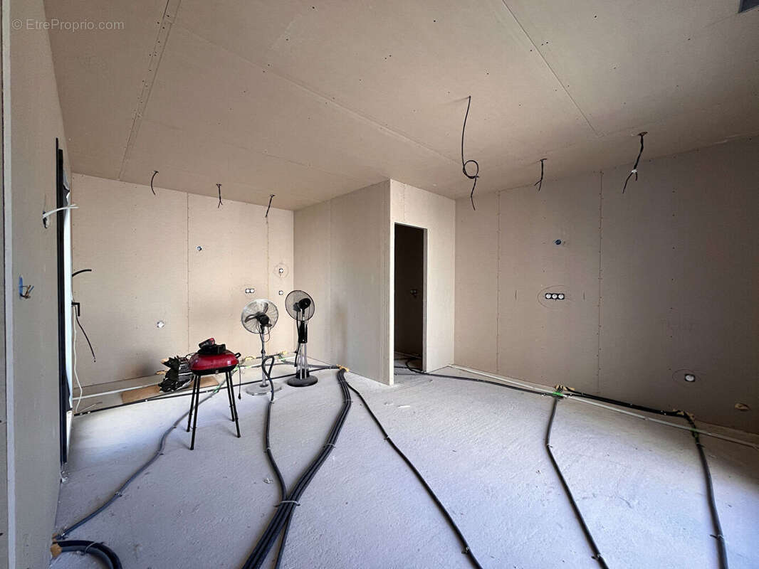 Maison à L'ISLE-SUR-LA-SORGUE