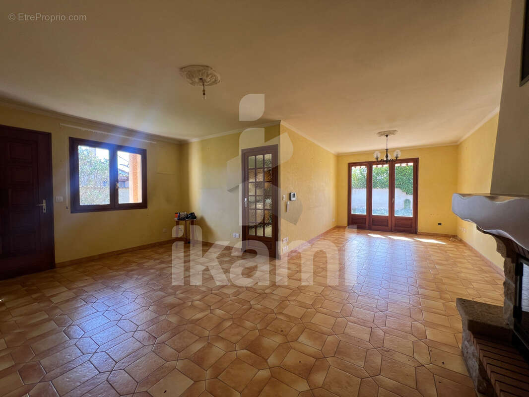 Maison à ROMANS-SUR-ISERE