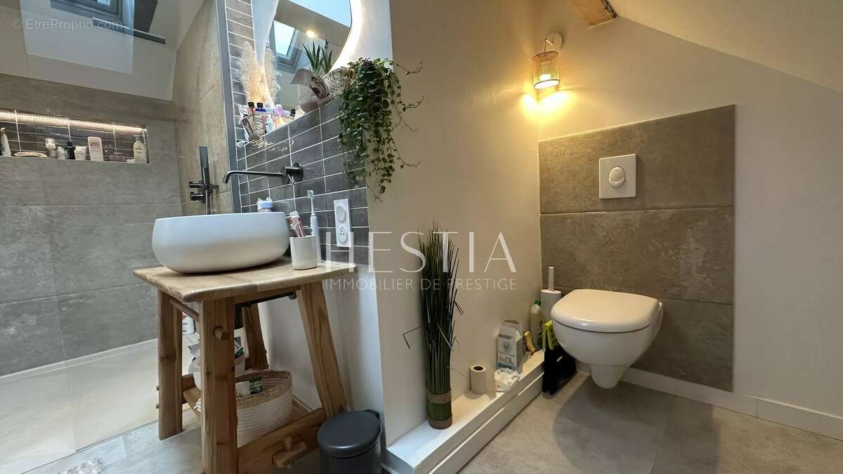 Appartement à GROISY