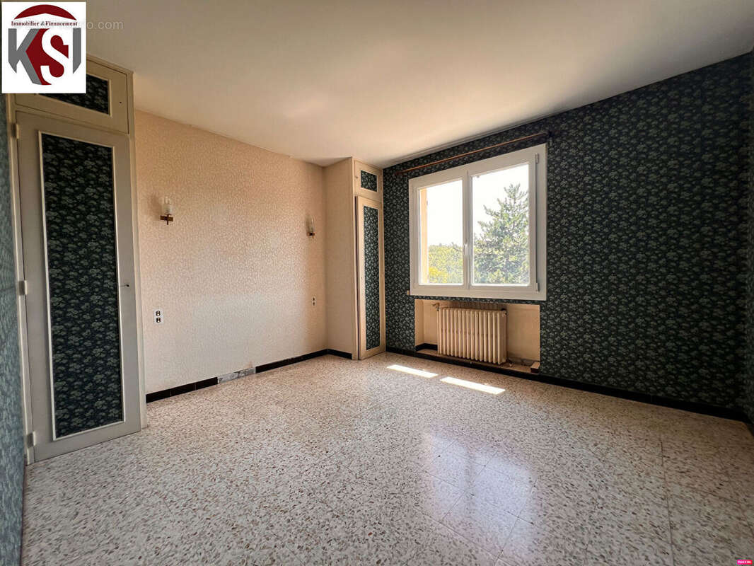 T4 avec terrasse, garage annexe et jardin - photo 10