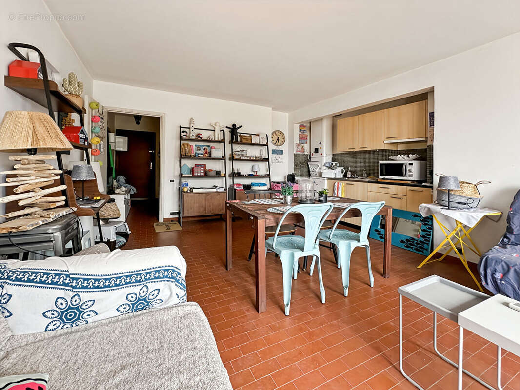 Appartement à SAUSSET-LES-PINS