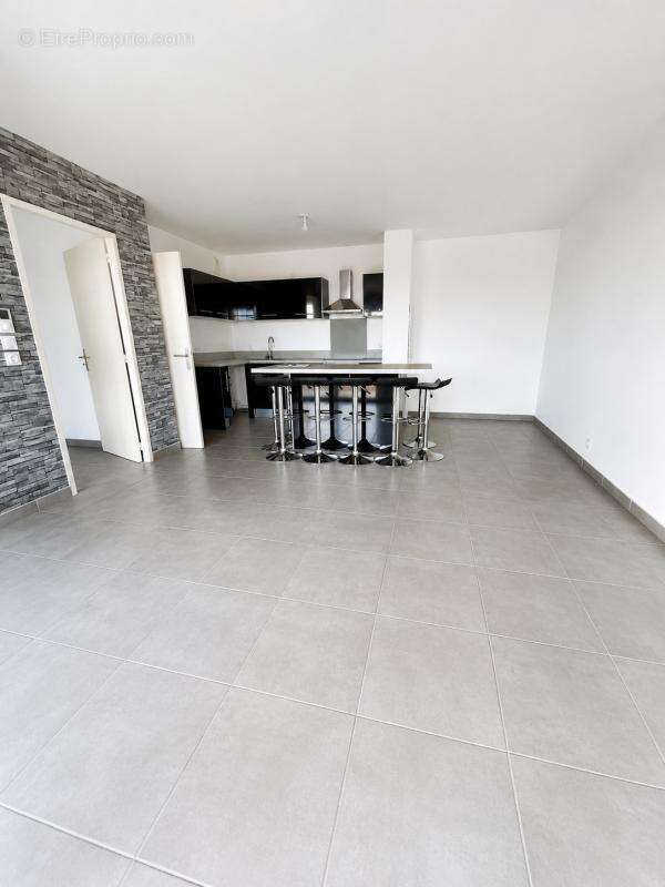 Appartement à LANCON-PROVENCE