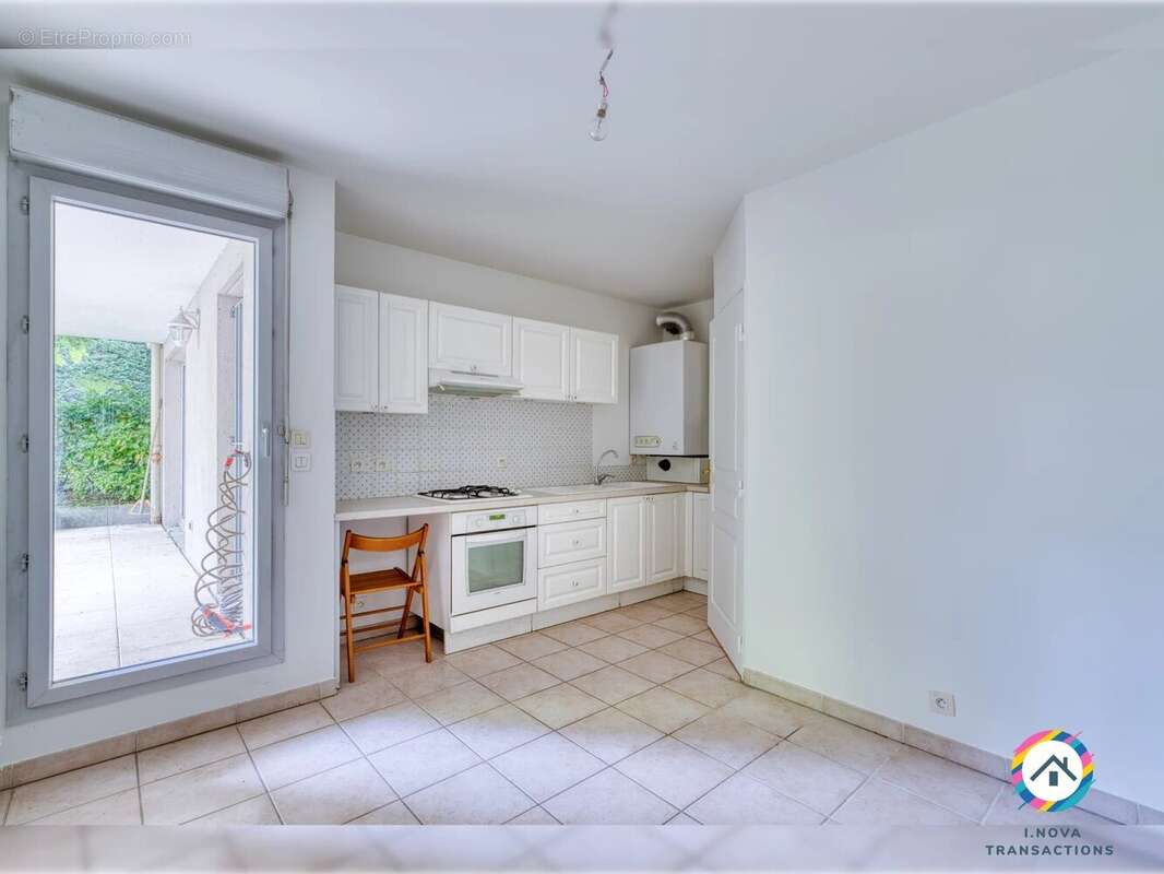 Appartement à NEUVILLE-SUR-SAONE