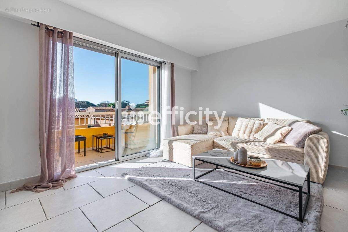 Appartement à FREJUS