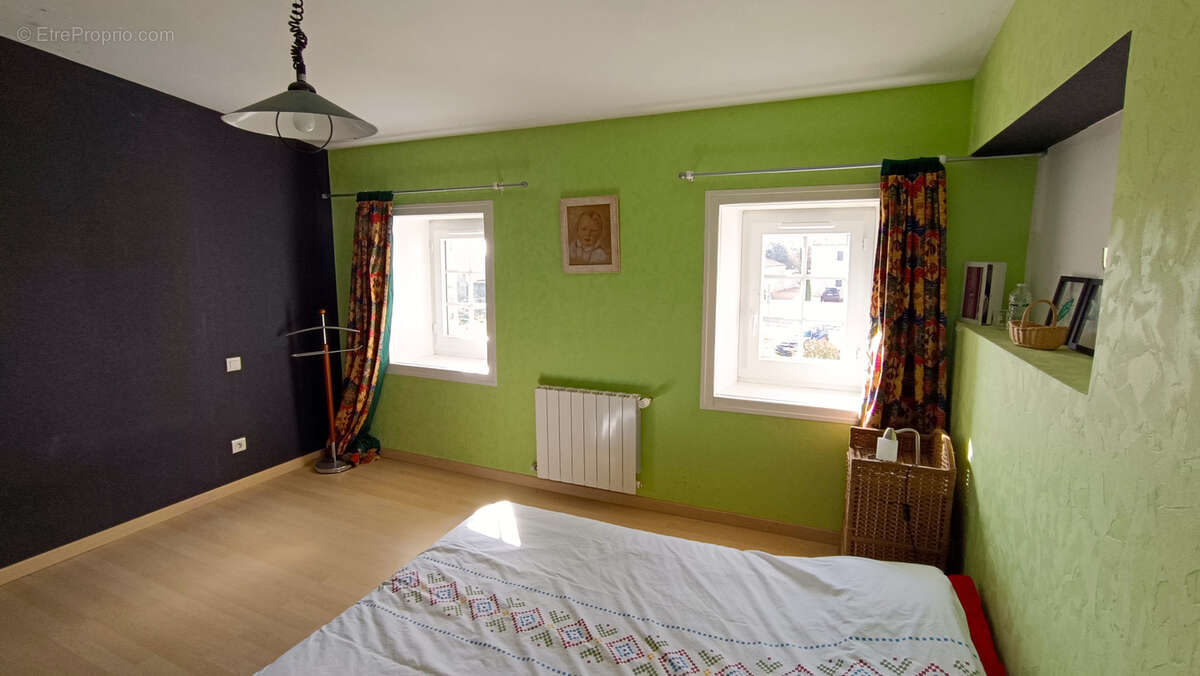 Maison à VILLARS-EN-PONS