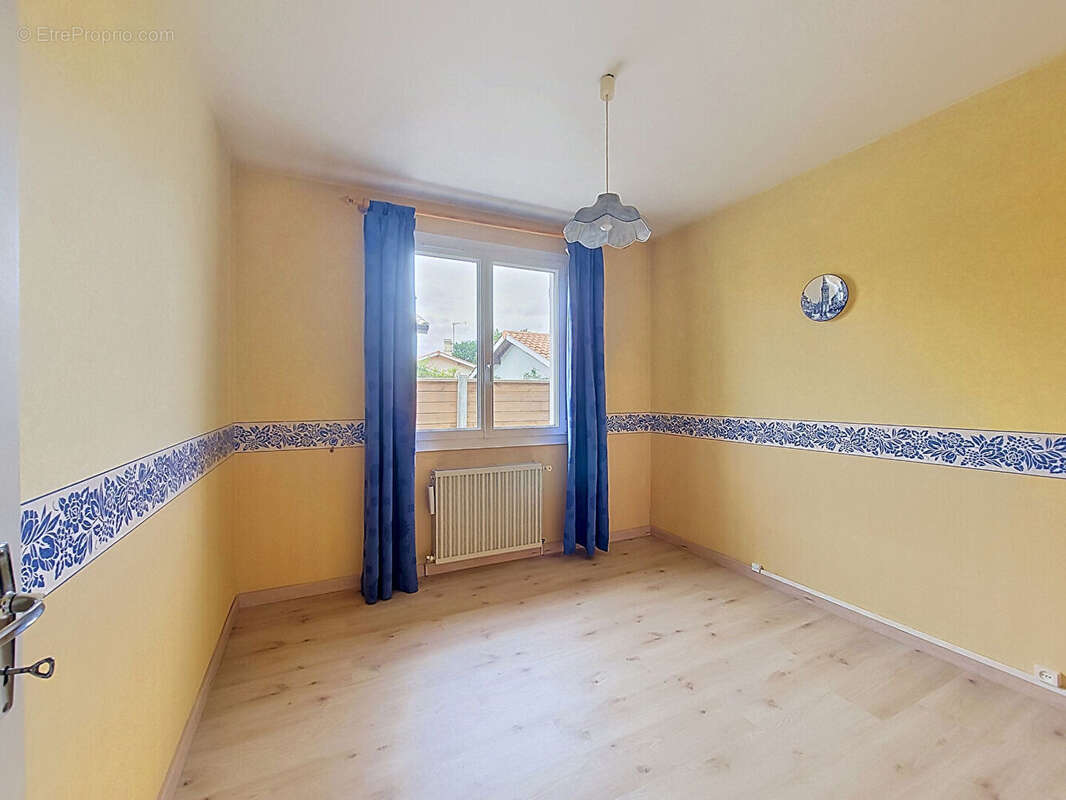 Maison Le Pian Medoc 5 pièce(s) 112 m2 - photo 6