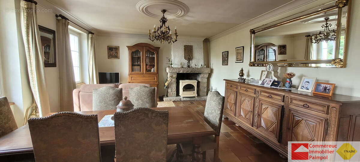 Maison à PLOURIVO