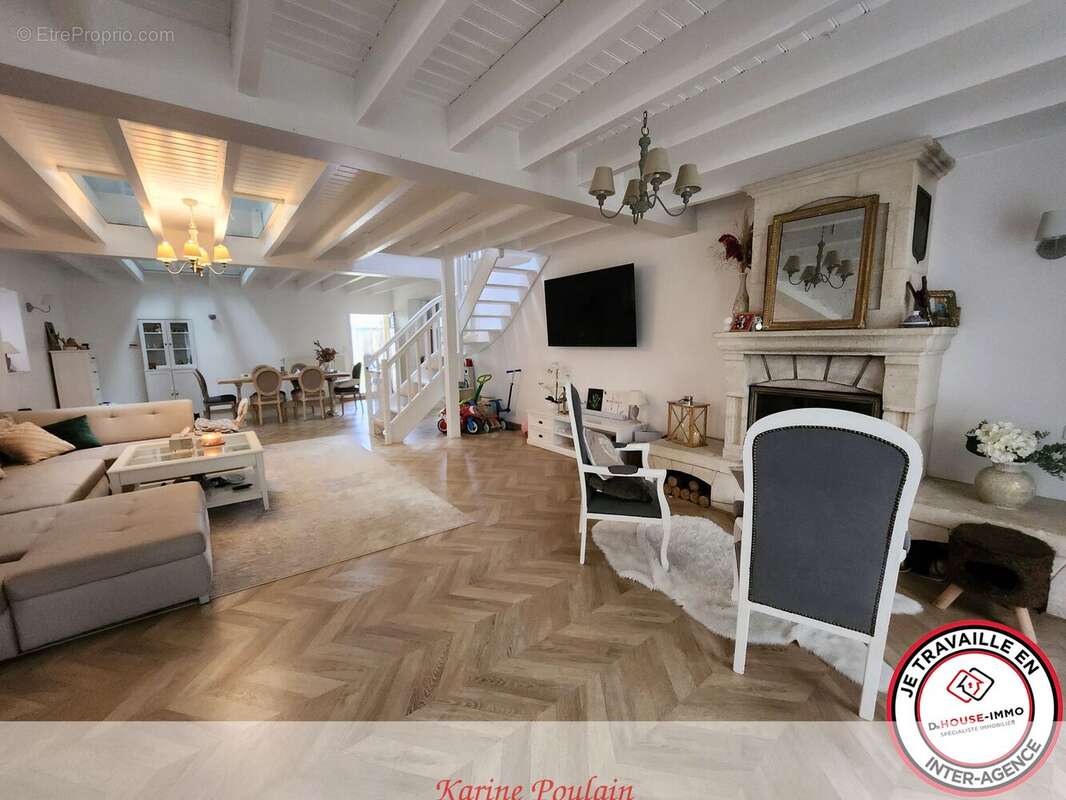 Maison à AMBARES-ET-LAGRAVE