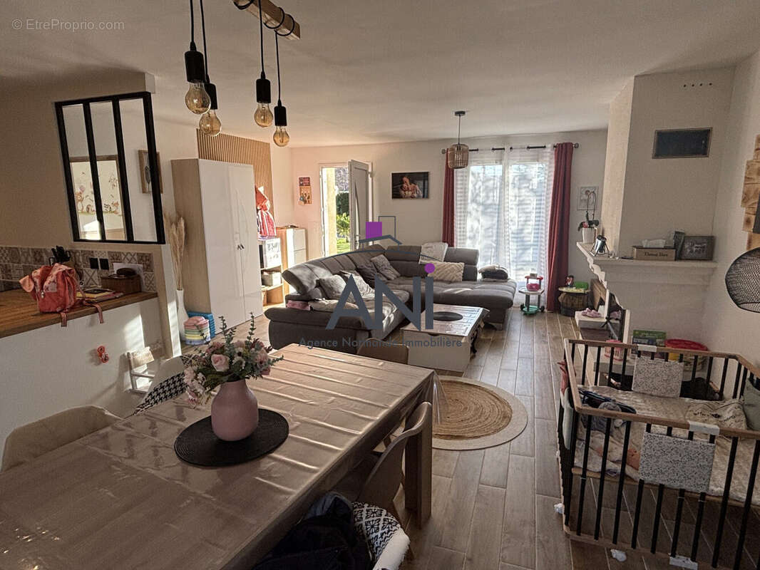 Maison à NOTRE-DAME-D'ALIERMONT