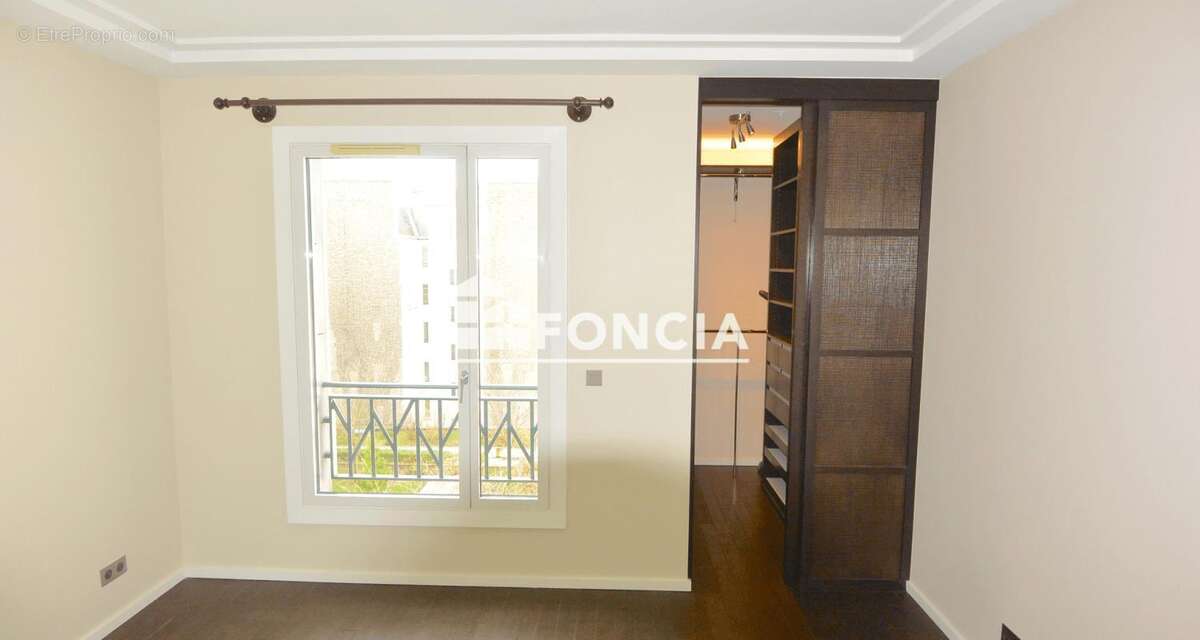 Appartement à PARIS-7E