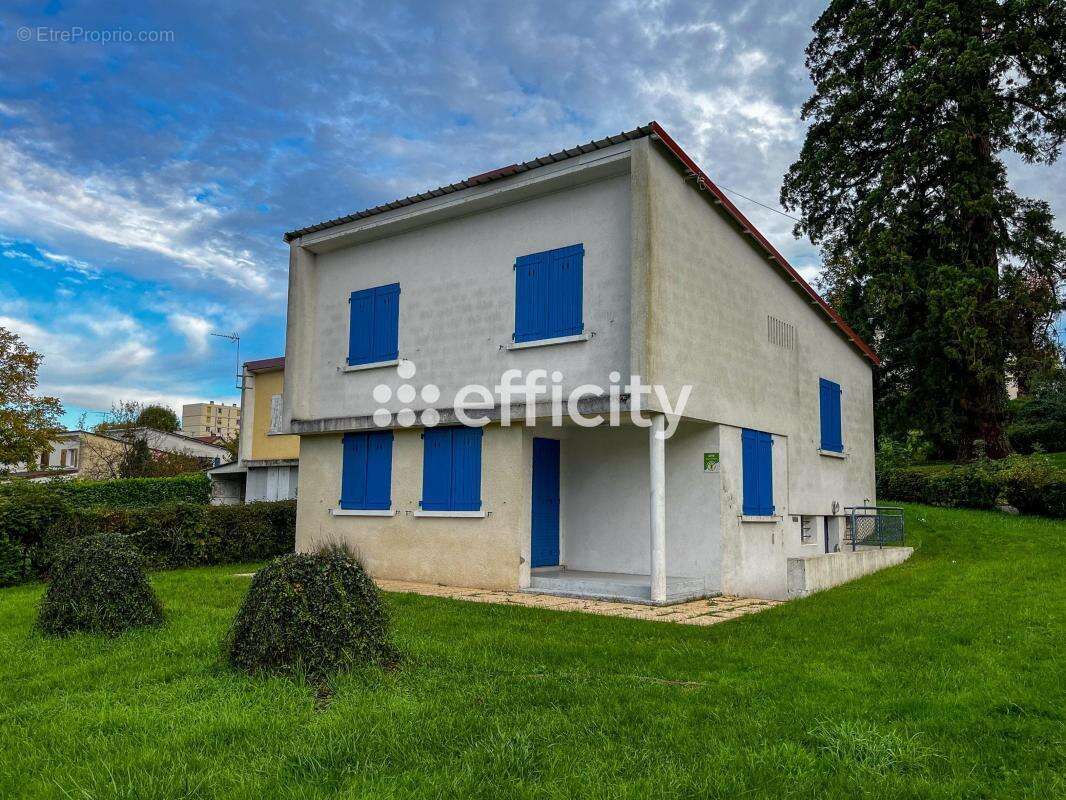 Maison 65 m² à Bourbon-Lancy  - photo 2