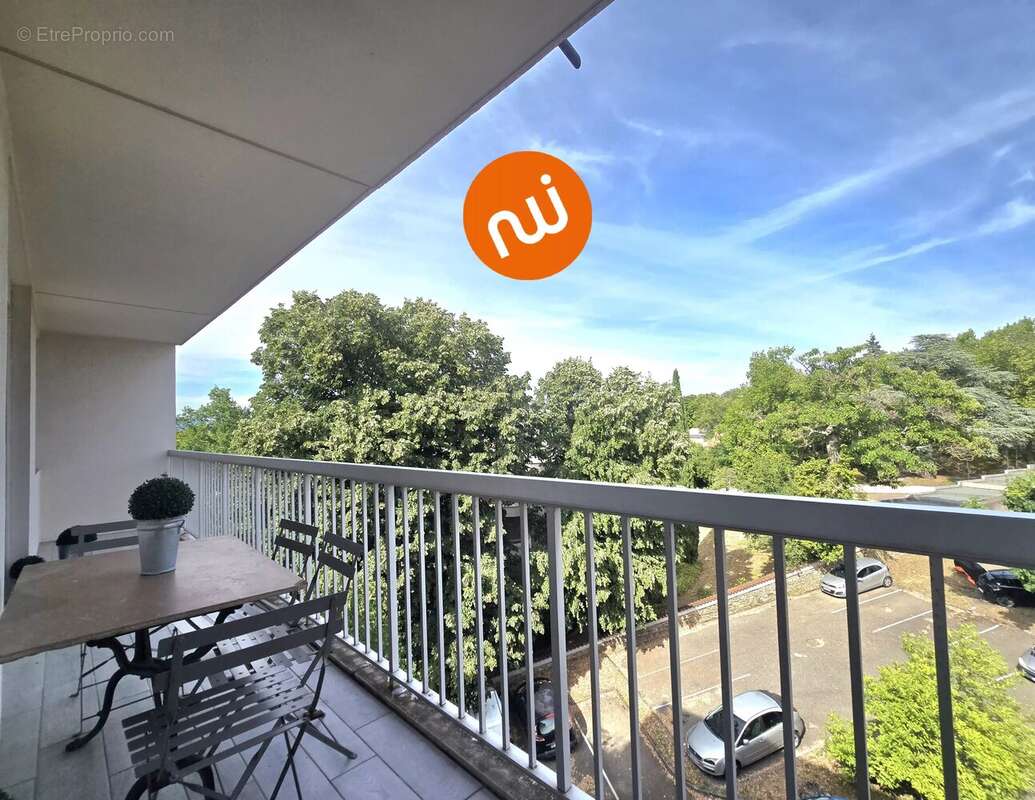 DERNIER ETAGE - Appartement T2 51m² - Parking privée - photo 5