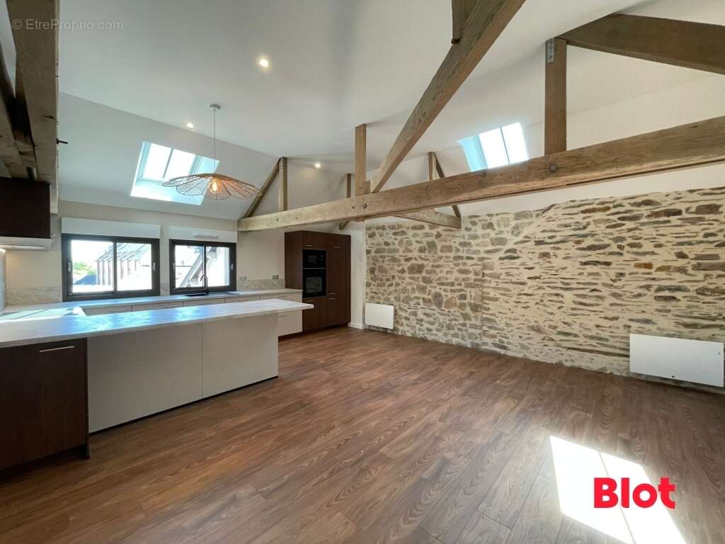 Appartement à BAIN-DE-BRETAGNE