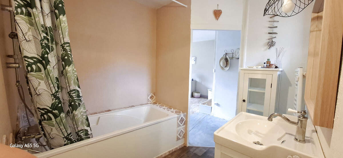 Jolie Maison de village côté Rivière - photo 5