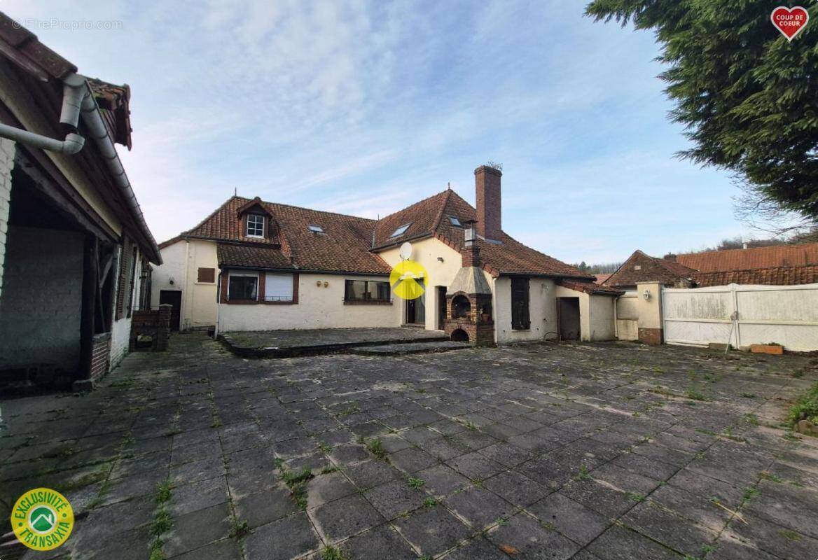 Maison à BEAURAINVILLE