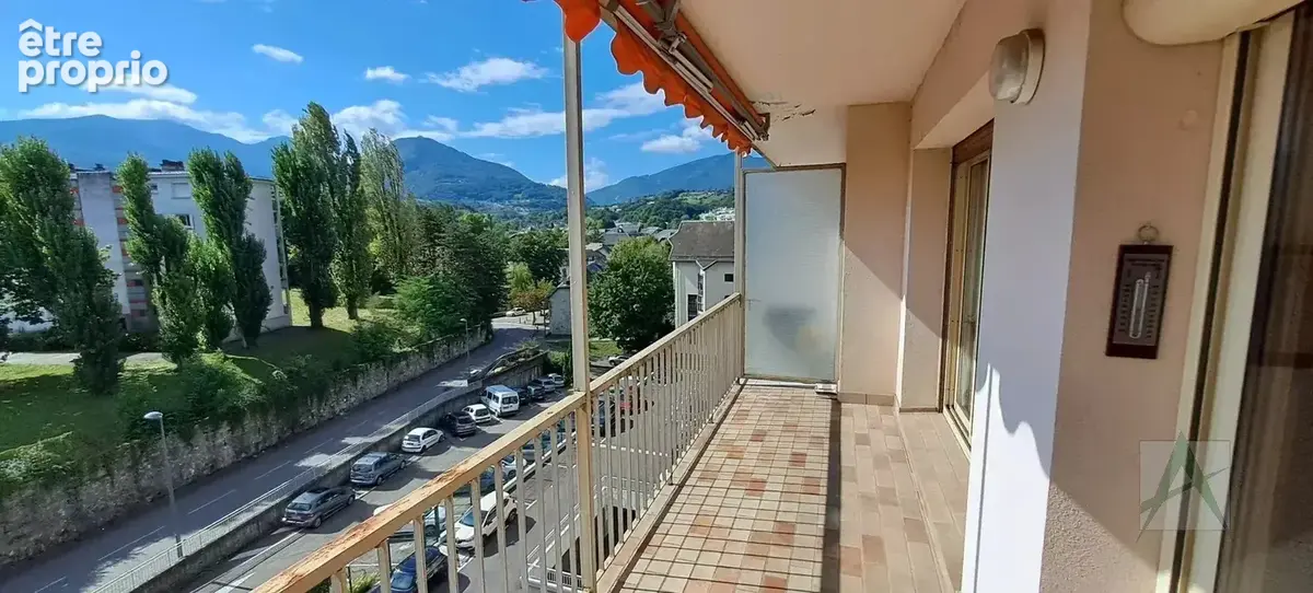 CHAMBERY - T4 avec vue dégagée et balcon - photo 2