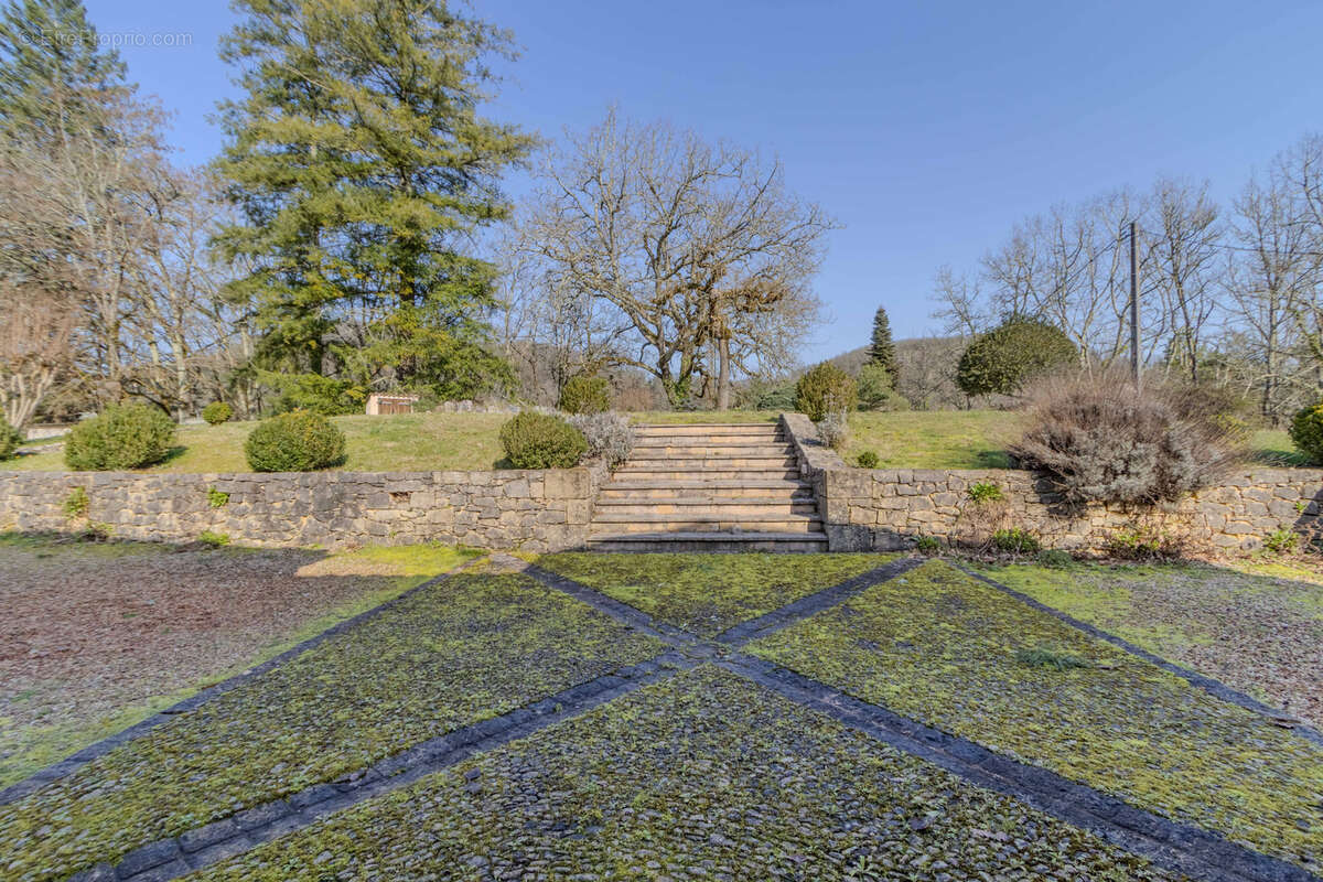 Maison à SAINT-CYPRIEN