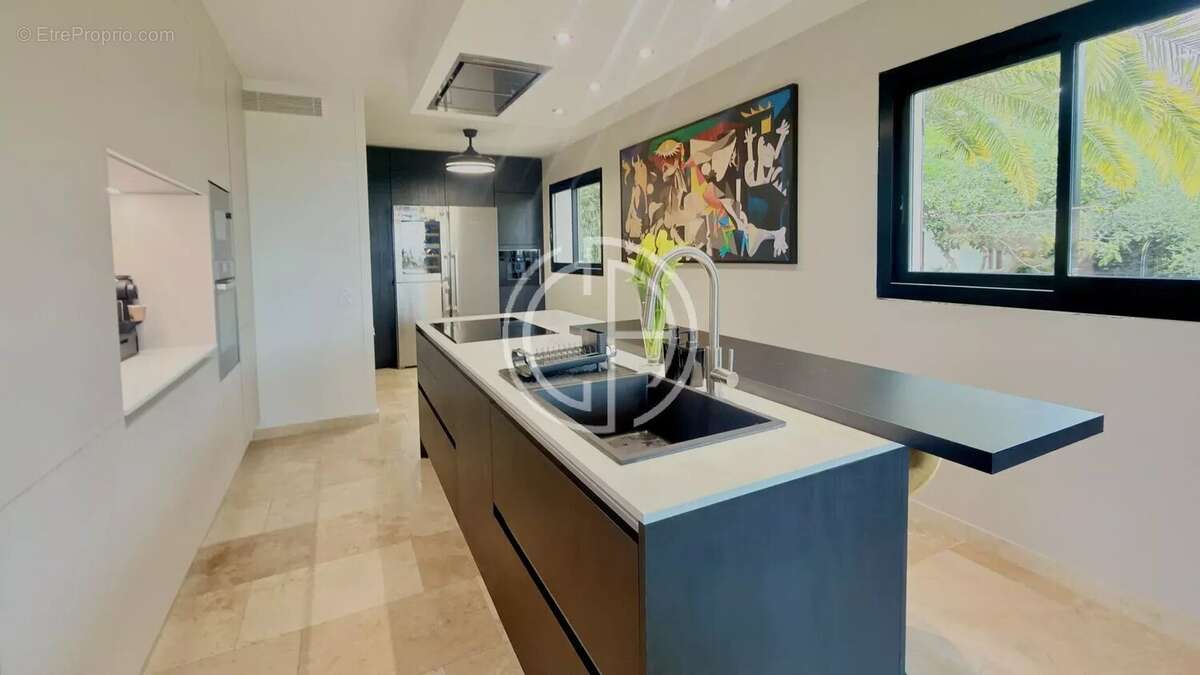 Maison à MOUGINS