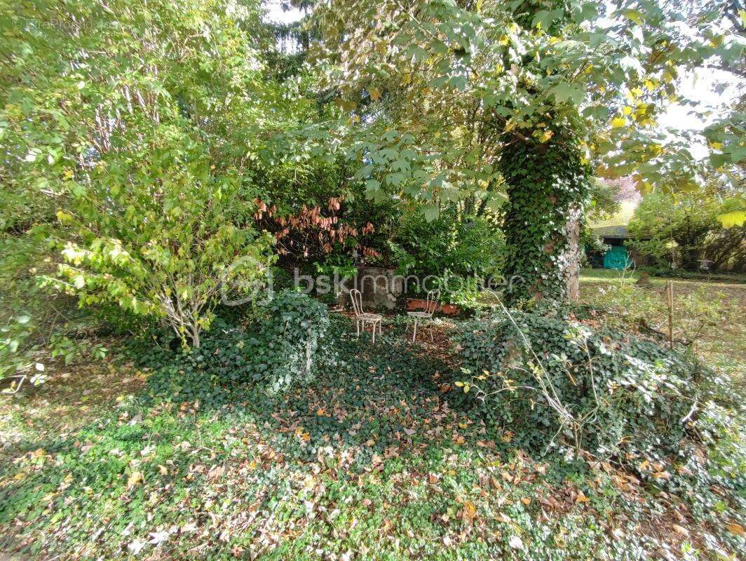 Maison à SAINT-MAURICE-AUX-RICHES-HOMMES