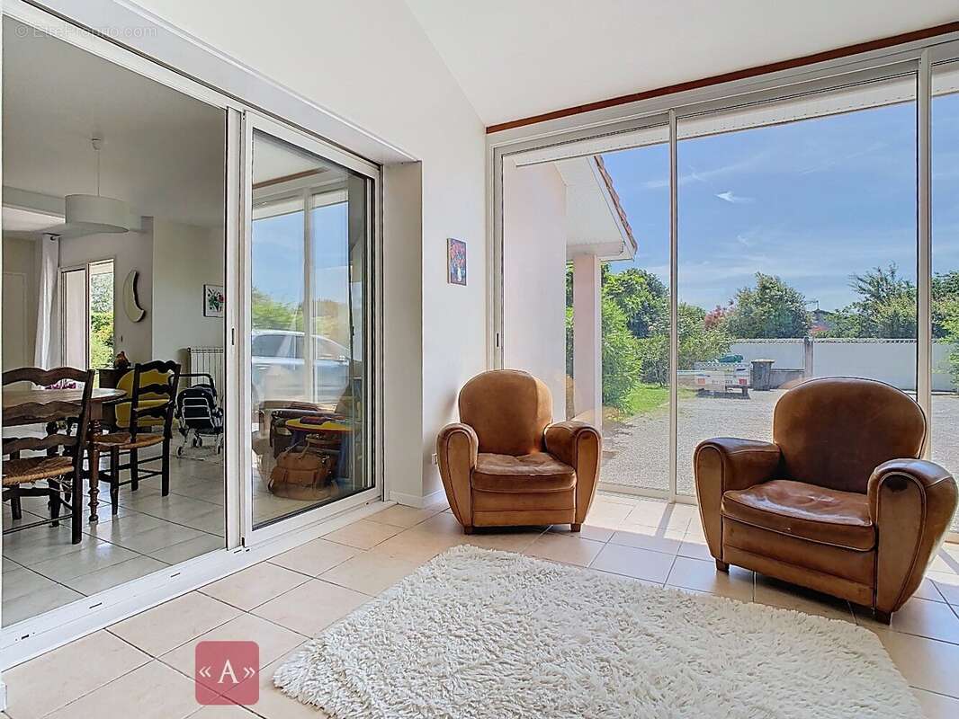 Maison à SAINT-SULPICE