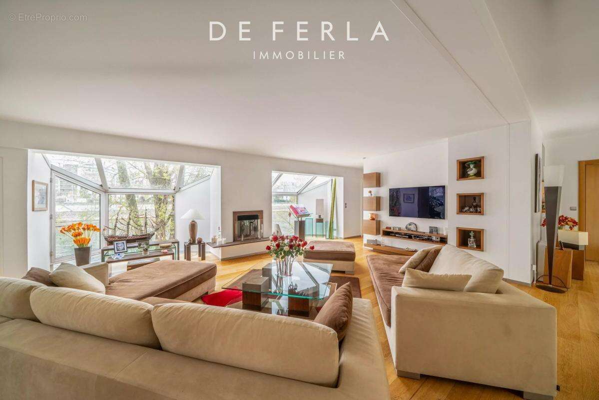 Maison à NEUILLY-SUR-SEINE