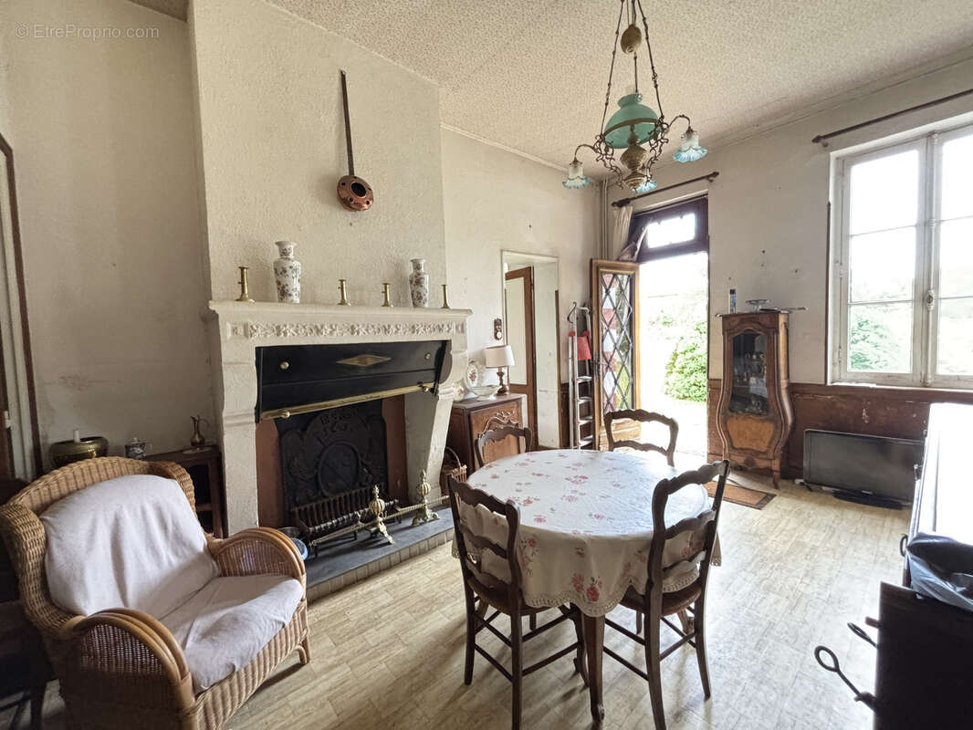 Maison à BELIN-BELIET