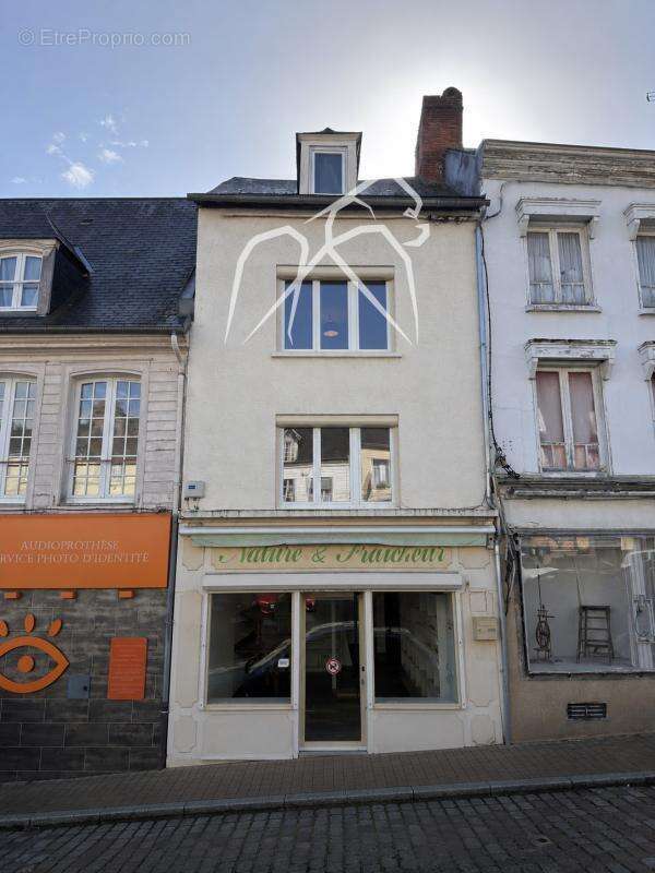 Commerce à AUMALE