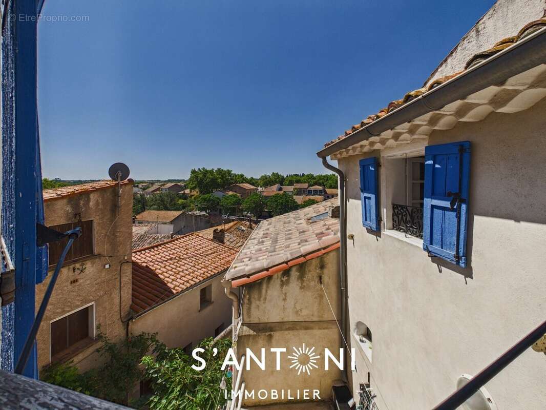 Maison de village avec terrasse  Beaux volumes  Charme et authenticité - photo 9