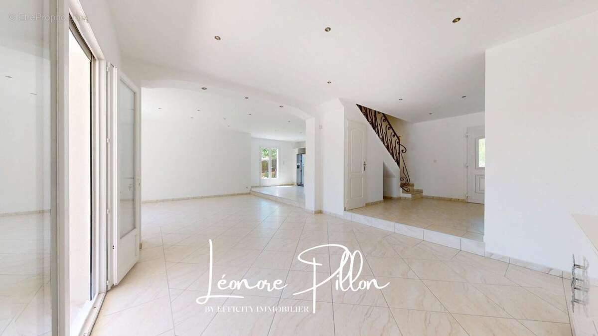 Maison 215 m² à Cessieu  - photo 4