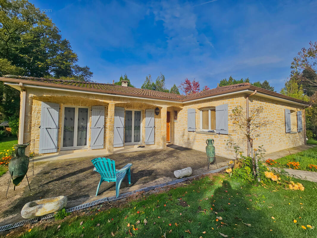 Maison à BONNAC-LA-COTE