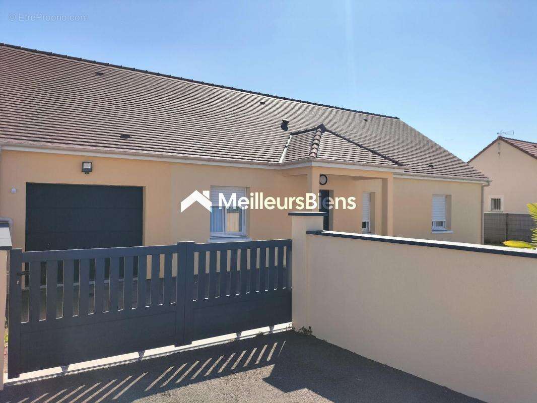 Maison à LA CHAPELLE-DU-NOYER