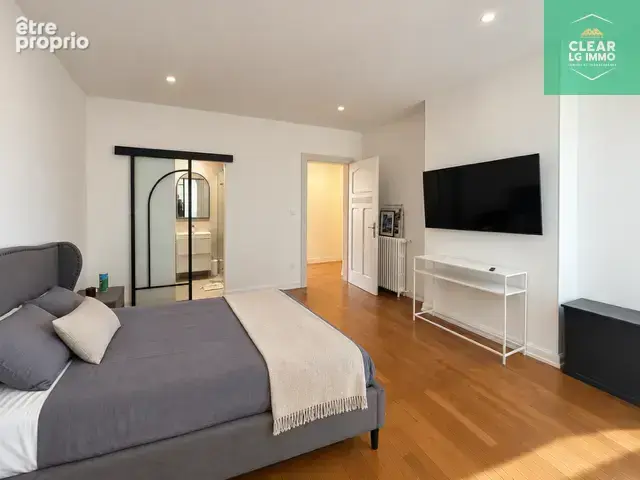 Grand appartement rénové 6 pièces avec terrasse et double garage - photo 10