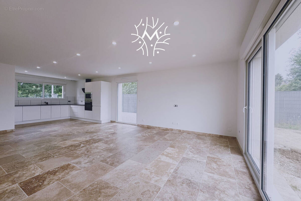 Maison à CHARLEVILLE-MEZIERES