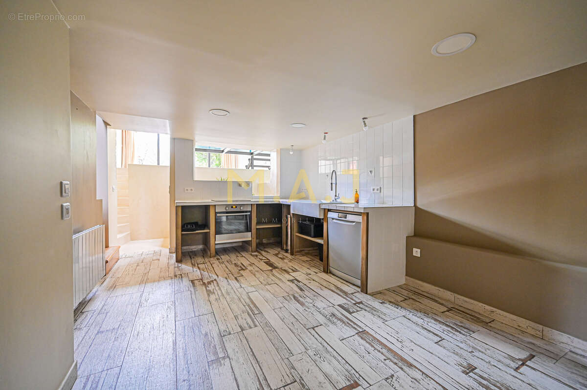 Maison à LE PERREUX-SUR-MARNE