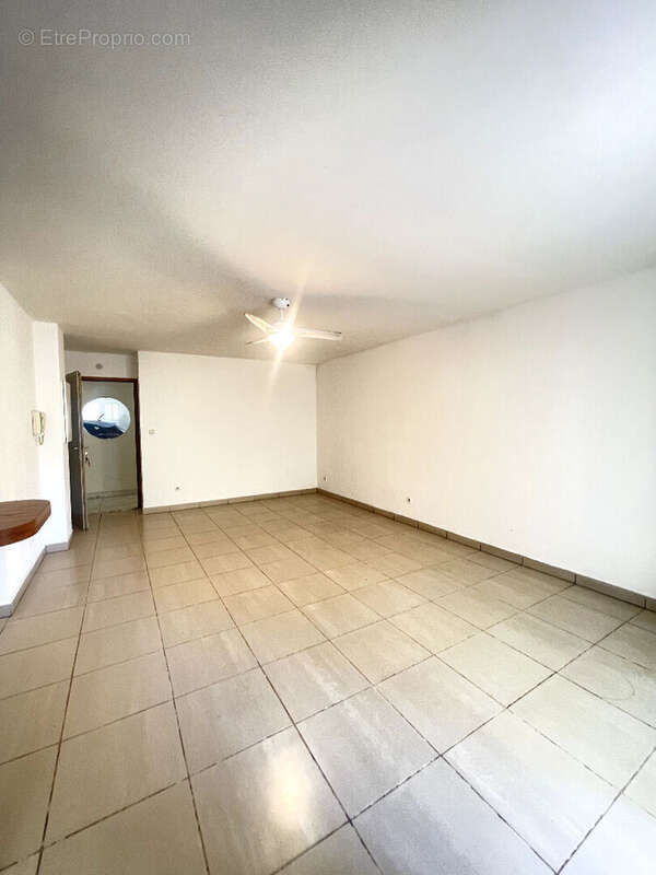 A VENDRE - Saint-Denis - Appartement T2 52.26 m2 en rez-de-jardin - photo 4