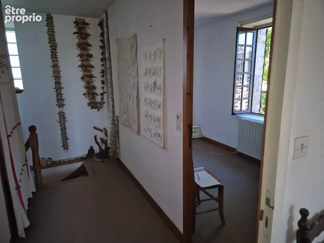 Corps de Ferme de 340 m2, avec plusieurs maisons indépendantes et 200 m2 de dépendances - photo 71