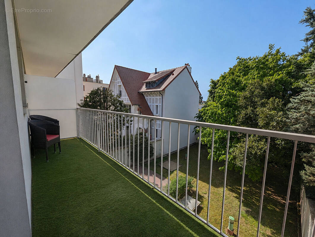 Appartement à FONTENAY-SOUS-BOIS