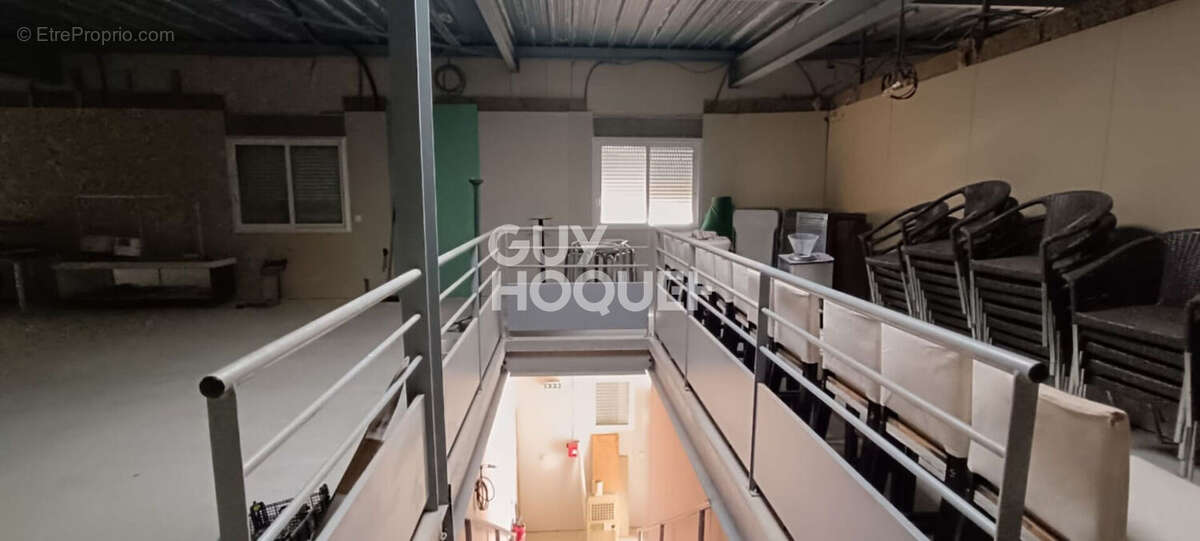 Commerce à SAINT-CYPRIEN