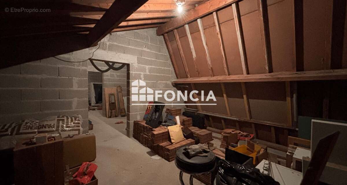 Maison a fort potentiel - photo 14